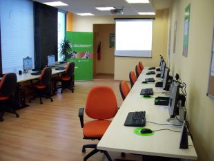 Charla informativa verbo do DNI electr&oacute;nico e m&aacute;is a Administraci&oacute;n Electr&oacute;nica.