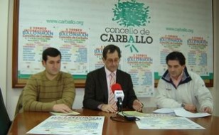 Evencio Ferrero, no centro, aspira a volver a darlle a alcald&iacute;a ao BNG