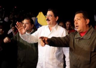 Ortega, Zelaya e Ch&aacute;vez en Managua