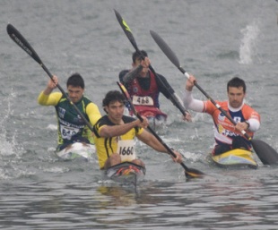 Perucho, no centro da imaxe durante unha competici&oacute;n deste ano
