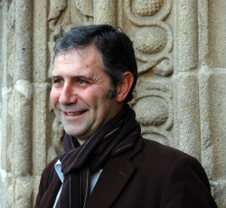 Fern&aacute;ndez Prieto rexistrou a s&uacute;a candidatura no reitorado esta semana