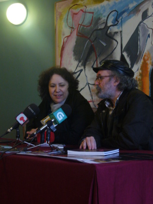 Os respons&aacute;beis de Kukas, na presentaci&oacute;n das actividades