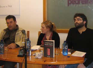 Paco Mac&iacute;as, Patricia Janeiro e Mario Regueira, na presentaci&oacute;n da novela, este martes