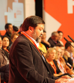 Caama&ntilde;o insta &aacute; Xunta a subir os impostos &aacute;s rendas altas para soster as s&uacute;as competencias, logradas con esforzo