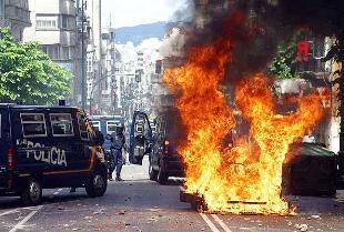 Ante a falta de acordo, o paro prolongouse durante d&iacute;as