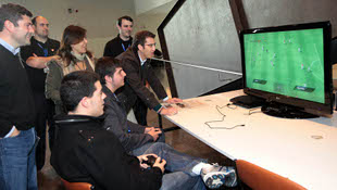 Feijoo interesouse polos videoxogos de f&uacute;tbol