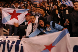 Os c&aacute;nticos e alento para os xogadores foi constante