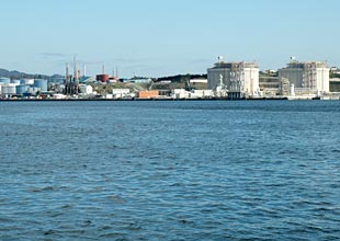 Vista de Regonsa dende a r&iacute;a