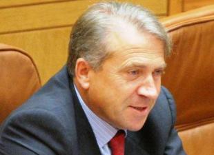 Cu&iacute;&ntilde;a apostaba por un PPdeG m&aacute;is comprometido co autogoberno galego