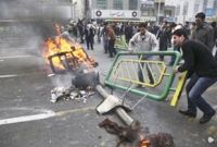 Milleiros de persoas sa&iacute;ron &aacute;s r&uacute;as