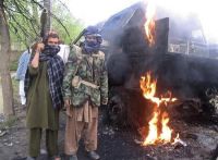 Afg&aacute;ns xunto a veh&iacute;culo alem&aacute;n