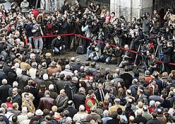 Concentraci&oacute;n contra a violencia, en Arrasate o 8 de marzo