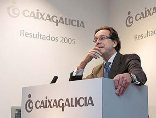 Caixa Galicia non descarta unha fusi&oacute;n a longo prazo. Na foto, Xos&eacute; Luis M&eacute;ndez, presidente da entidade.