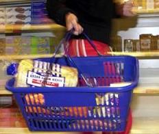 Os produtos de alimentaci&oacute;n e o vestido son os que m&aacute;is se abarataron no pasado mes
