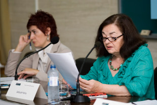 A poeta irlandesa C&eacute;lie de Freine