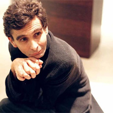 Adolfo Dom&iacute;nguez