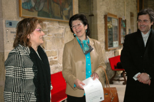 Brea, acompa&ntilde;ada dalg&uacute;ns dos membros da s&uacute;a candidatura