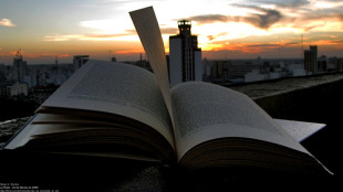 Galicia Biling&uuml;e asegura que os pais poder&aacute;n mercar o material did&aacute;ctico en castel&aacute;n sen que poidan recibir ningunha sanci&oacute;n