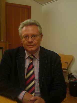 G&oacute;mez Mompart abriu o foro de debate organizado sobre 'medios e identidade'