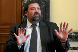 Moitas voces dentro do PSdeG cren que Caama&ntilde;o ser&iacute;a o mellor cartel pos&iacute;bel para volver &aacute; Xunta