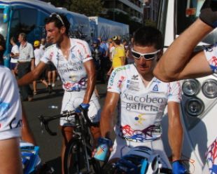 Gustavo Dom&iacute;nguez e Carlos Casta&ntilde;o rematada a etapa.