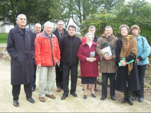 A asemblea renovou o seu consello de administraci&oacute;n. Piere Joubin (no centro, de negro) seguir&aacute; a ser o presidente