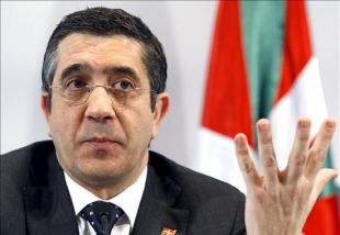 L&oacute;pez asegurou que no seu Executivo haber&aacute; "xente sen carn&eacute; do PSOE"