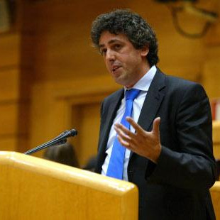 Xos&eacute; Manuel P&eacute;rez Bouza, autor da moci&oacute;n aprobada por unanimidade