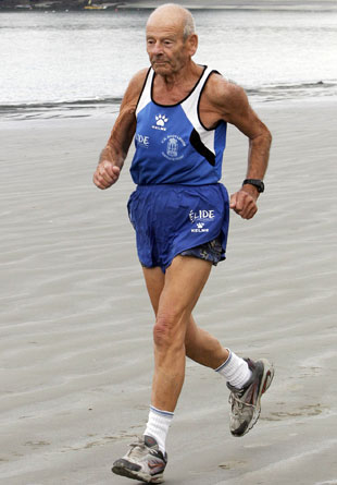 Juli&aacute;n Bernal