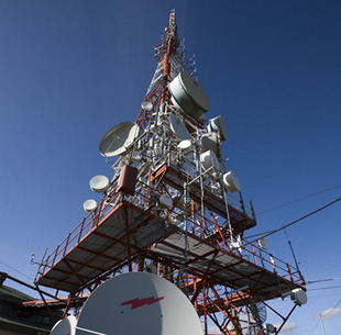 Centro de Retegal no Monte Pedroso, cabeceira da &aacute;rea t&eacute;cnica de Santiago / Retegal