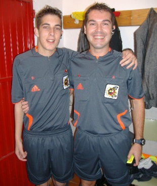 O compa&ntilde;eirismo entre os &aacute;rbitros &eacute; un dos maiores alicientes desta profesi&oacute;n