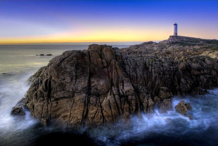 No Roncudo, na costa de Corme (Ponteceso), ad&iacute;canse ao percebe un total de 80 mariscadores / Imaxe: Marcos Rodr&iacute;guez (flickr)