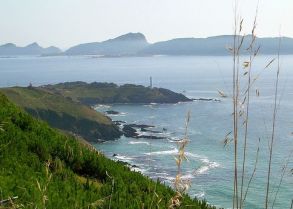 Cabo Home, e as Illas C&iacute;es ao fondo da imaxe / Flickr: joe_aesmorga