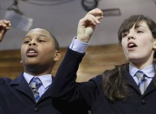 Os nenos de San Ildefonso cantaron, un ano m&aacute;is, o Gordo