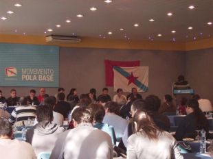 Unha imaxe da asemblea constitu&iacute;nte de Movemento pola Base, en outubro de 2007