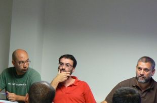 &Aacute; dereita, Fernando Miranda Vigo, voceiro desta coordinadora, membro da Executiva Confederal da CIG e presidente do Comit&eacute; de Empresa de Copo Ib&eacute;rica