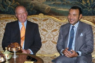 O rei de Marrocos, Mohamed VI xunto co rei espa&ntilde;ol. &Aacute;mbolos dous monarcas sempre se gabaron das s&uacute;as boas relaci&oacute;ns / Imaxe: casareal.es