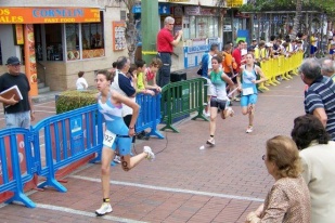 As mozas da irmandi&ntilde;a, na carreira a p&eacute;
