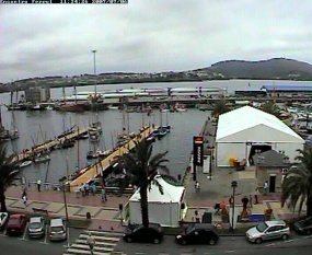 O venres pola tarde no peirao de Ferrol, xa hab&iacute;a moita vida