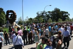 Imaxe da inauguraci&oacute;nda estatua homenaxe ao revolucionario