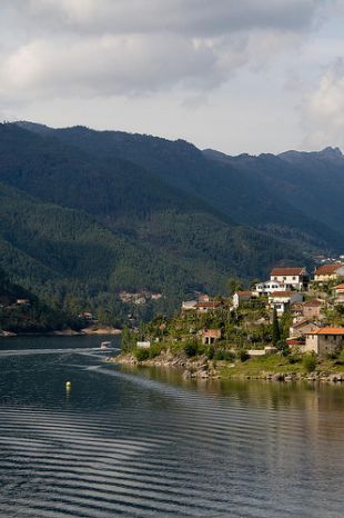 Vela&iacute; unha imaxe do Ger&ecirc;s (Barragem da Venda Nova) / Flickr: silvaindemunck
