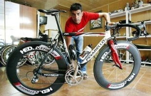 Vieiros fala con &Oacute;scar Pereiro no mesmo d&iacute;a no que marcha ao Tour (Imaxes: www.oscarpereiro.com)