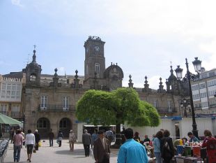O edificio do Concello de Lugo, un dos m&aacute;is transparentes en canto &aacute; contrataci&oacute;n de servizos / Flickr: pablokdc