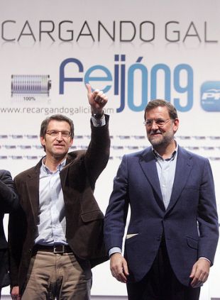 Feijoo a car&oacute;n de Rajoy, nun mitin