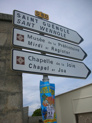 Sinais biling&uuml;es, franc&eacute;s-bret&oacute;n