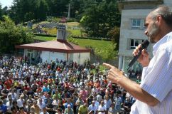 Antol&iacute;n Alc&aacute;ntara, da CIG, na asemblea desta quinta feira, na Praza do Rei de Vigo