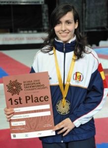 Estefan&iacute;a coa medalla de campioa europea