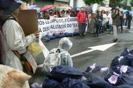 Unha imaxe da concentraci&oacute;n dos traballadores, esta cuarta feira ante o Parlamento / Imaxe: CIG