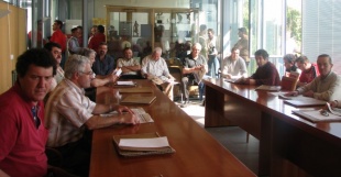 Xuntanza no sal&oacute;n de plenos do concello de Vedra