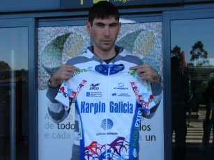 Vladimir Saychev, &aacute; s&uacute;a chegada a Peinador, cunha camisola do KGZ